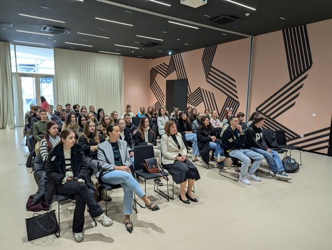 IDA ugostila studente FET-a te im predstavila mogućnosti koje nudi Coworking Pula